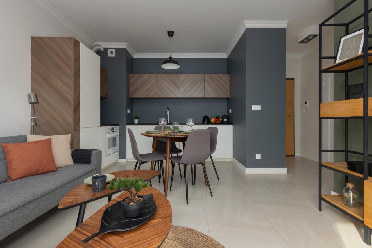 Lakeview Apartment Kapelanów Armii Krajowej by Renters Varsóvia Exterior foto