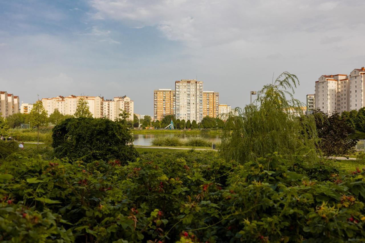 Lakeview Apartment Kapelanów Armii Krajowej by Renters Varsóvia Exterior foto