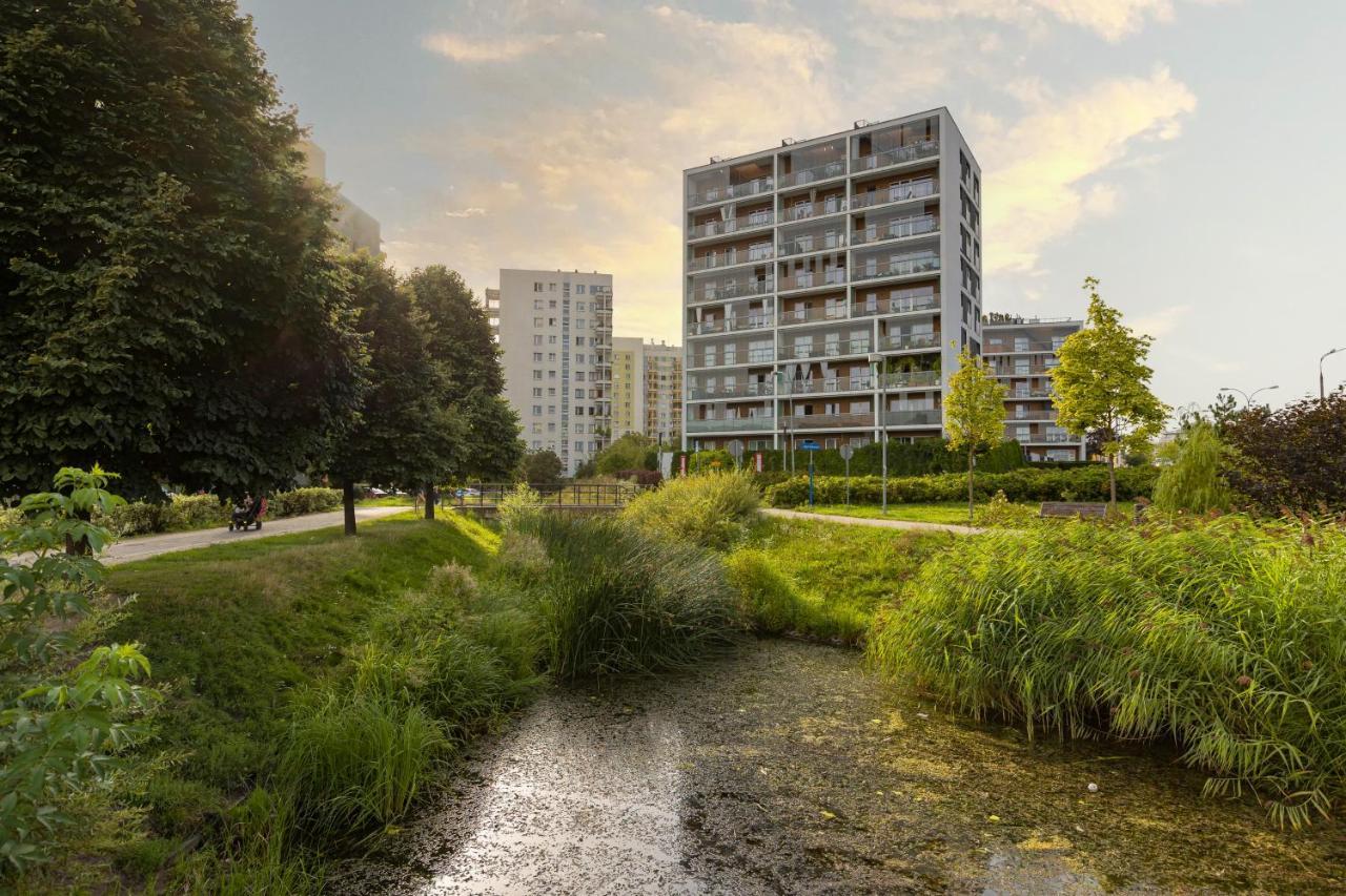 Lakeview Apartment Kapelanów Armii Krajowej by Renters Varsóvia Exterior foto