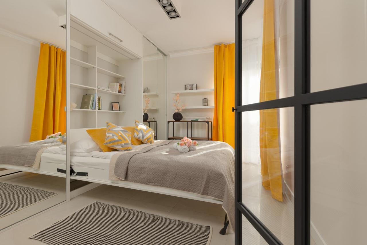 Lakeview Apartment Kapelanów Armii Krajowej by Renters Varsóvia Exterior foto