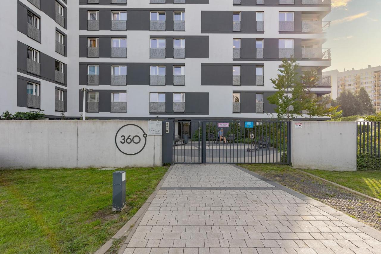 Lakeview Apartment Kapelanów Armii Krajowej by Renters Varsóvia Exterior foto